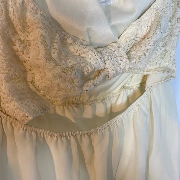 Vanity Dress - Picture 2 of 4